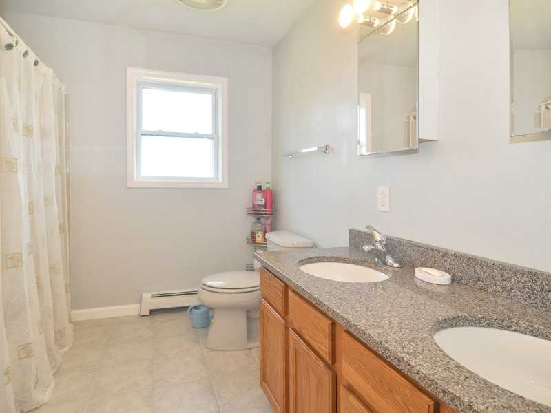 609 River Road Lincoln, RI 02865 - Photo 8 of 25 Master Bath/Spa.