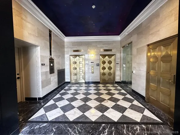 $1,858 | 3 Atlantic Street, Unit 508, Stamford, CT 06901