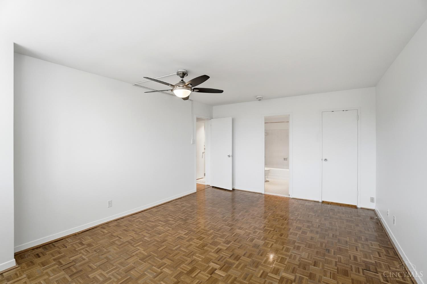 2324 Madison Road, Unit 403 Cincinnati, OH 45208 - Photo 23 of 40