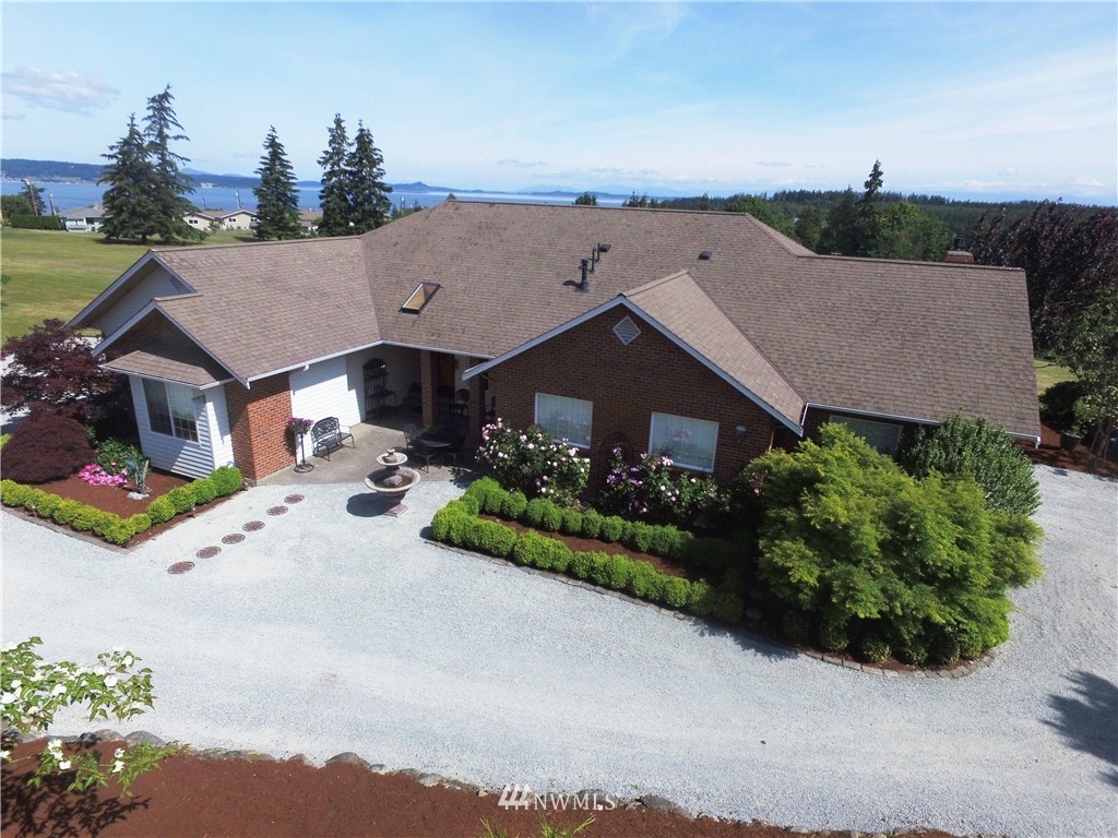 1029 Arrowhead Road Camano Island, WA 98282 - Photo 1 of 25 Gallery Image 1