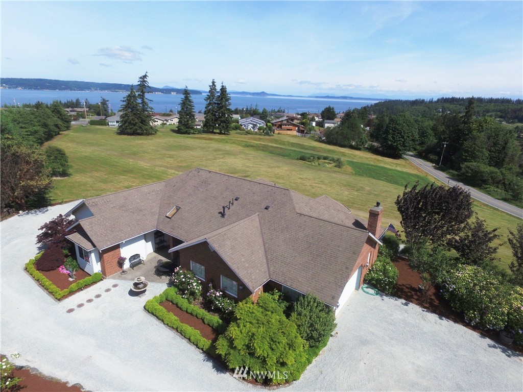 1029 Arrowhead Road Camano Island, WA 98282 - Photo 2 of 25 Gallery Image 2