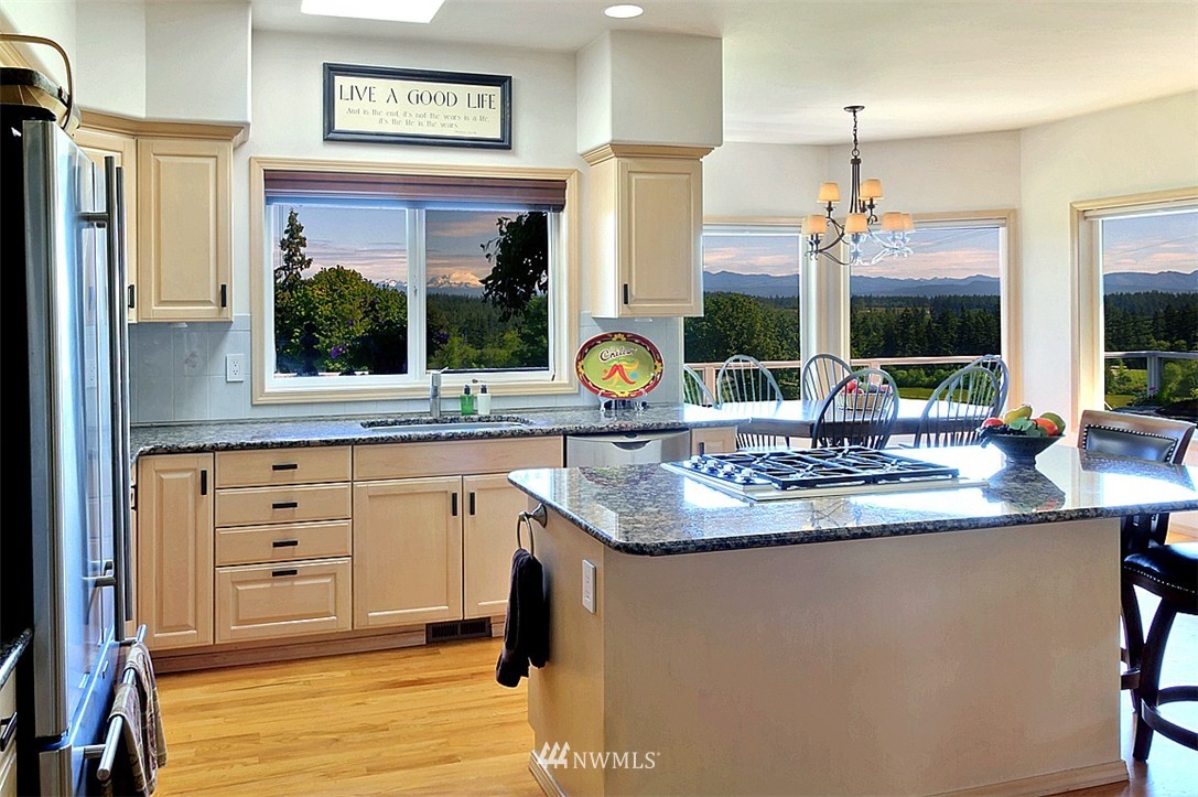 1029 Arrowhead Road Camano Island, WA 98282 - Photo 7 of 25 Gallery Image 7