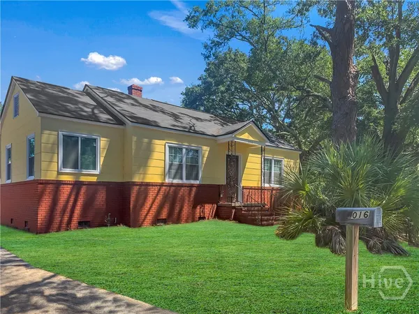 $1,600 | 2016 Alaska Street, Savannah, GA 31404