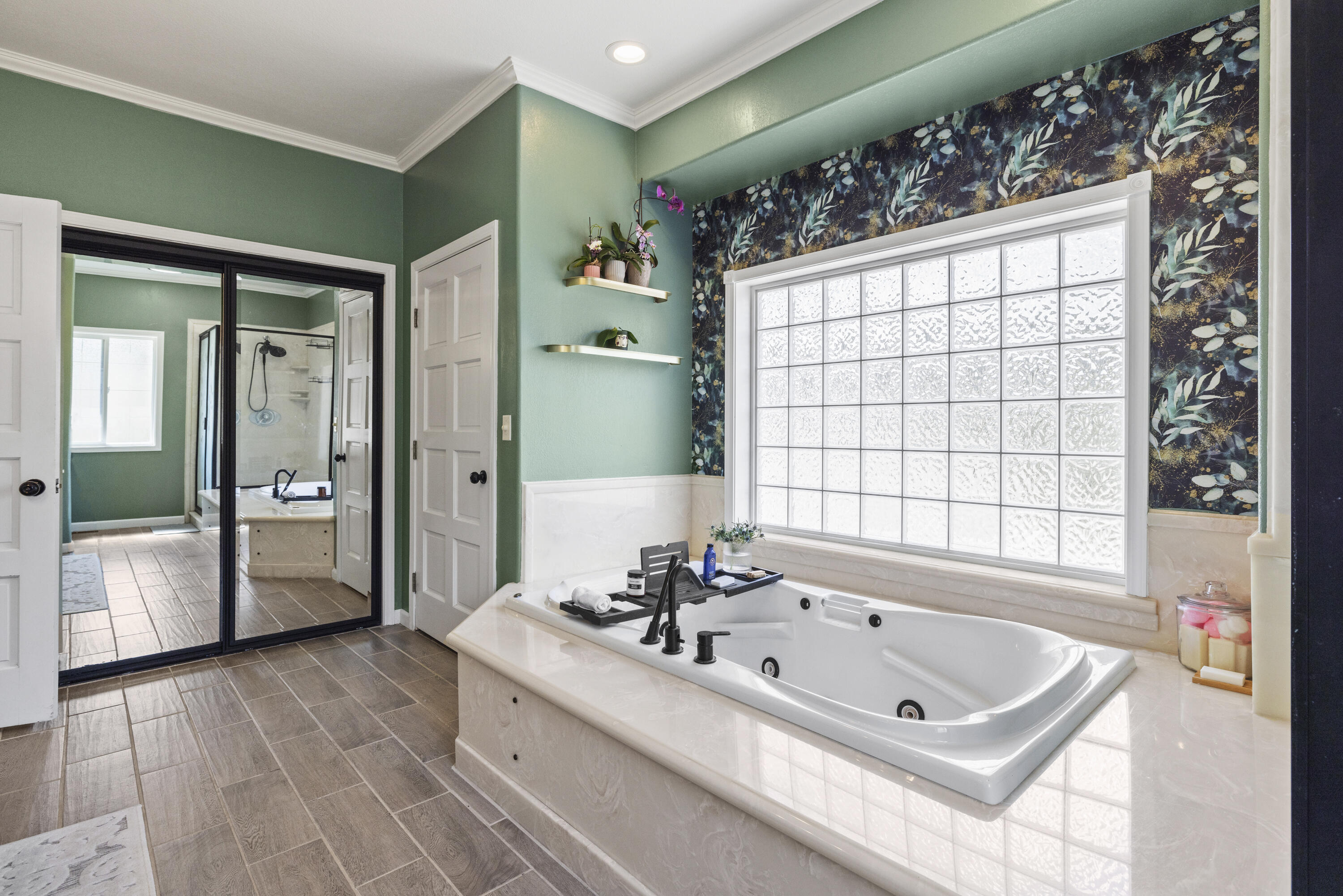 3808 Old Fort Road Klamath Falls, OR 97601 - Photo 27 of 120 primary bath