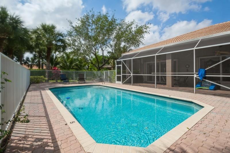 8670 Via Ancho Road Boca Raton, FL 33433 - Photo 16 of 24 19_8670ViaAnchoRd_29_Pool_FlexMLS800x600