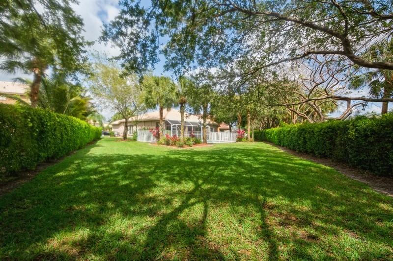 8670 Via Ancho Road Boca Raton, FL 33433 - Photo 22 of 24 22_8670ViaAnchoRd_59_RearView_FlexMLS800