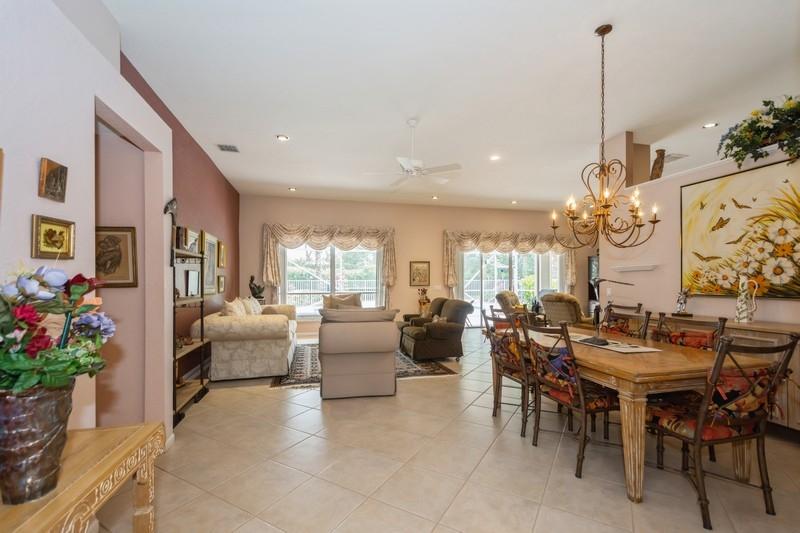 8670 Via Ancho Road Boca Raton, FL 33433 - Photo 5 of 24 08_8670ViaAnchoRd_2_DiningRoom_FlexMLS80