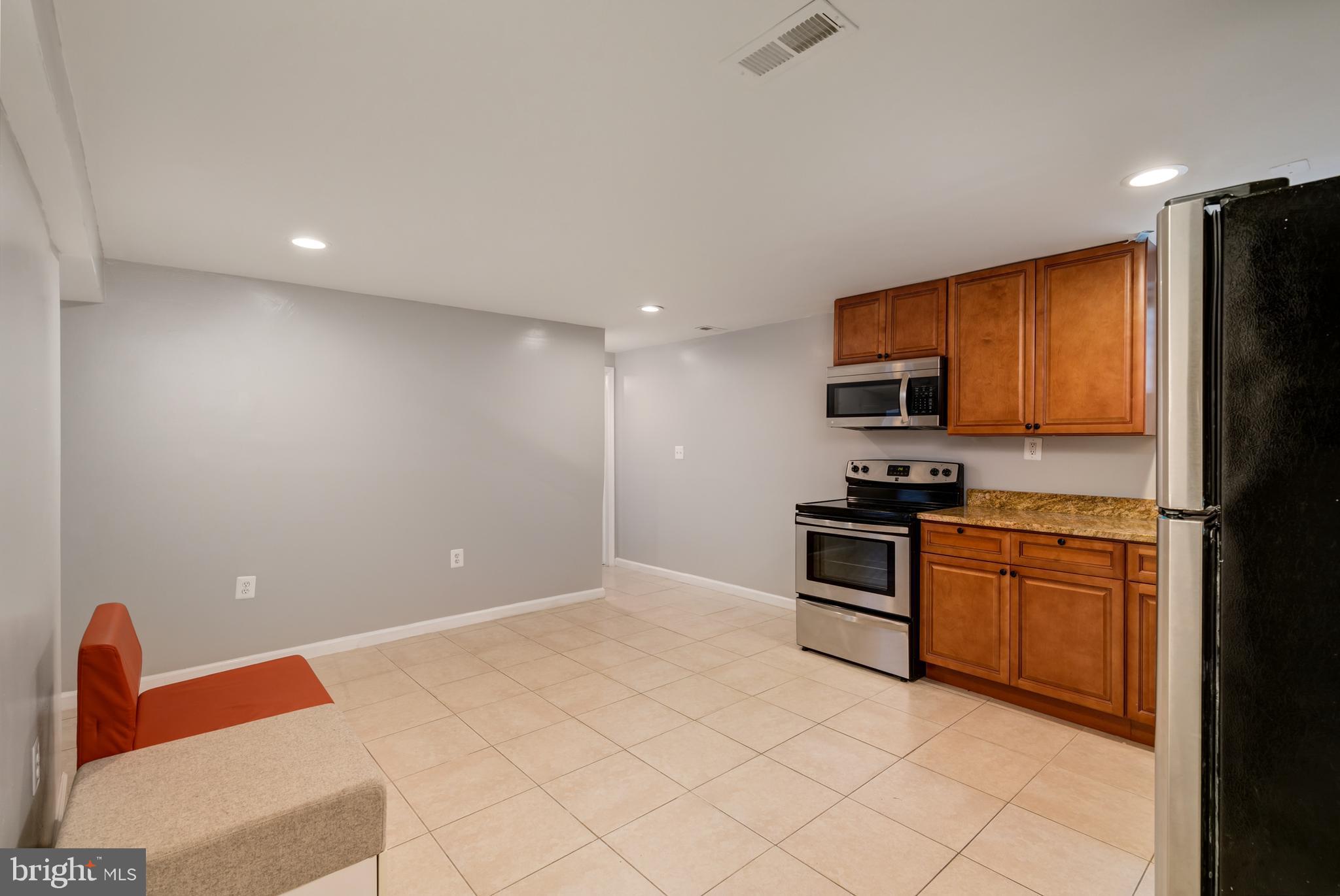 305 Belton Road Silver Spring, MD 20901 - Photo 12 of 37