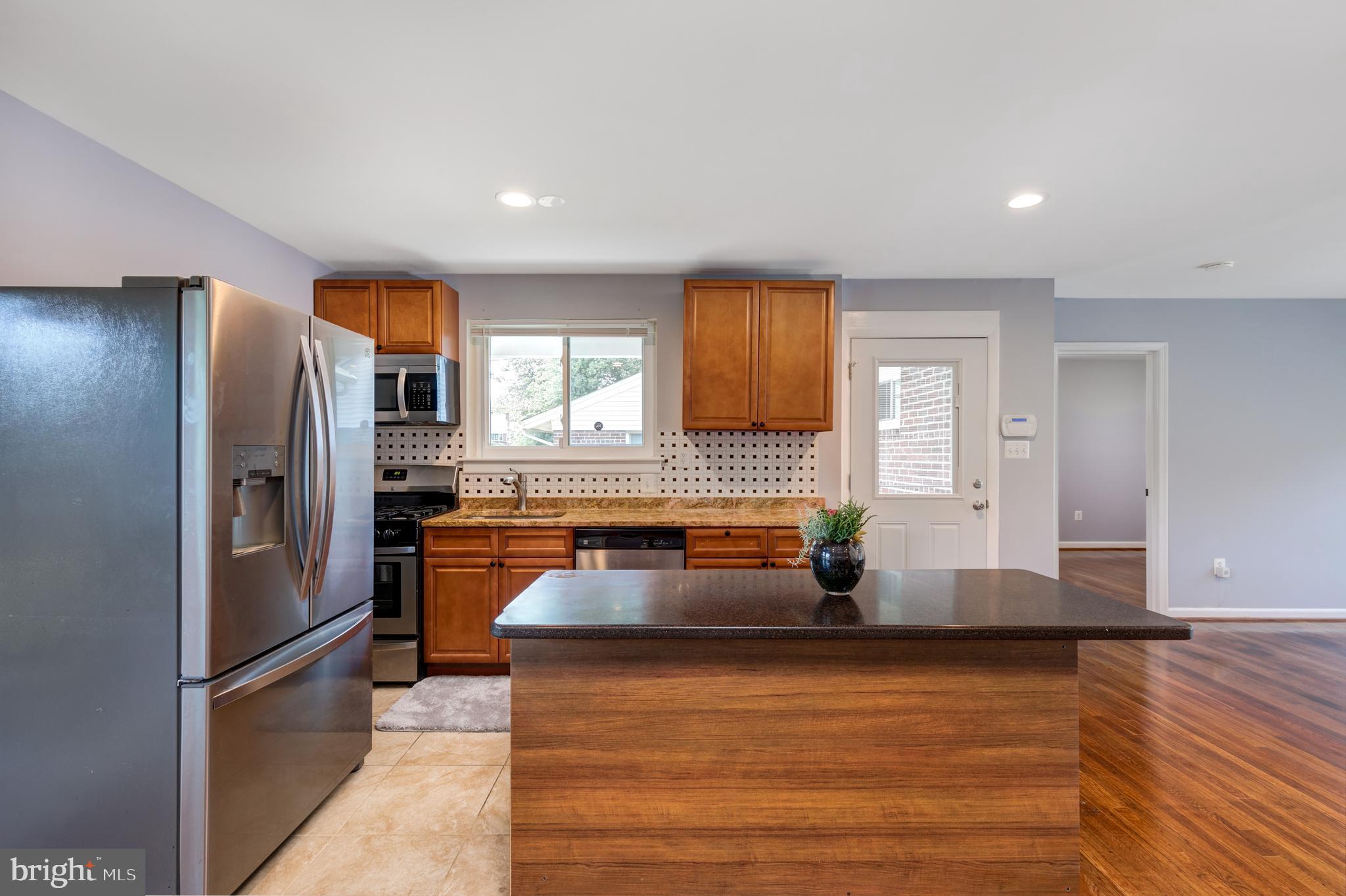 305 Belton Road Silver Spring, MD 20901 - Photo 13 of 37