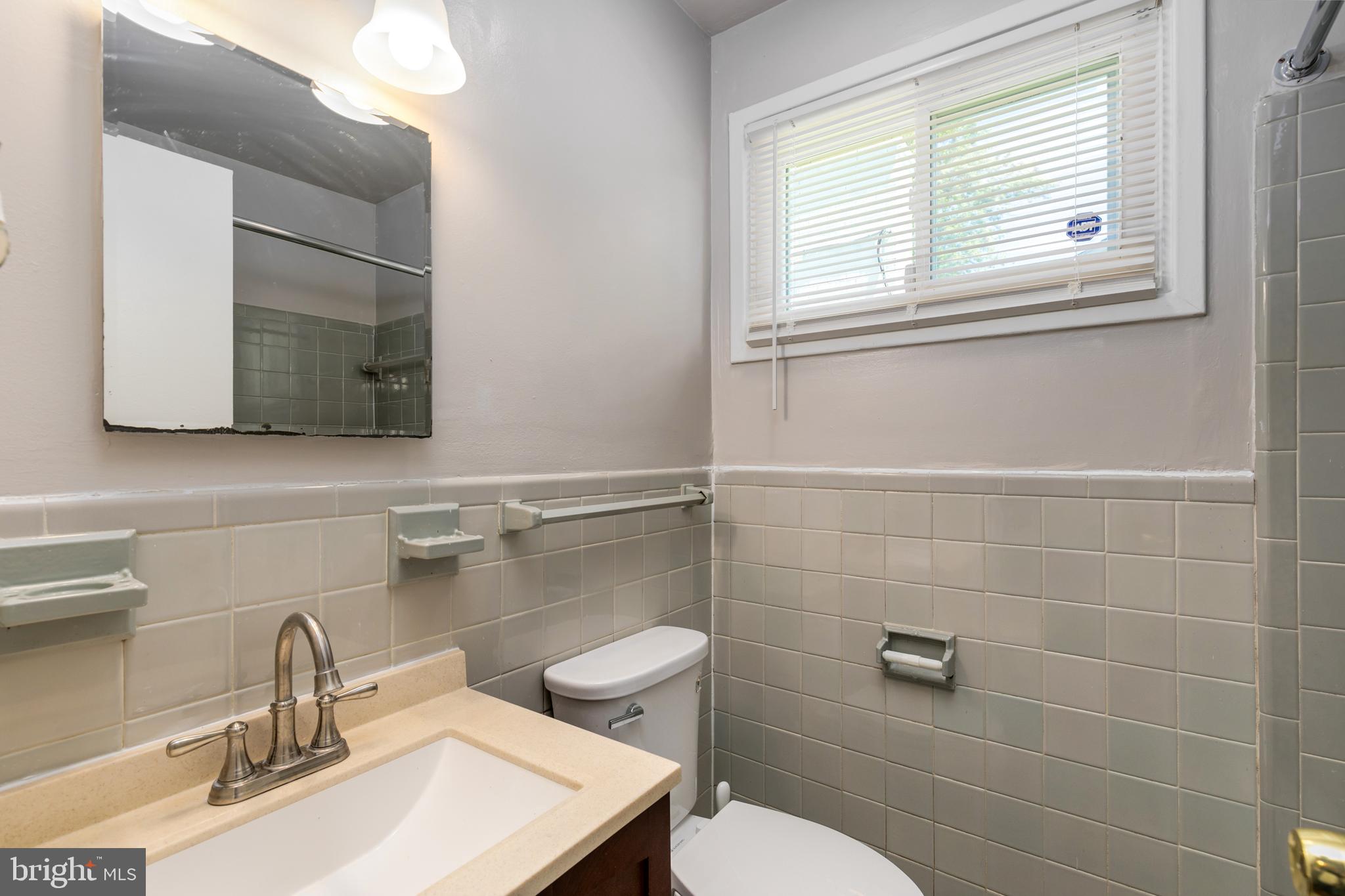 305 Belton Road Silver Spring, MD 20901 - Photo 19 of 37