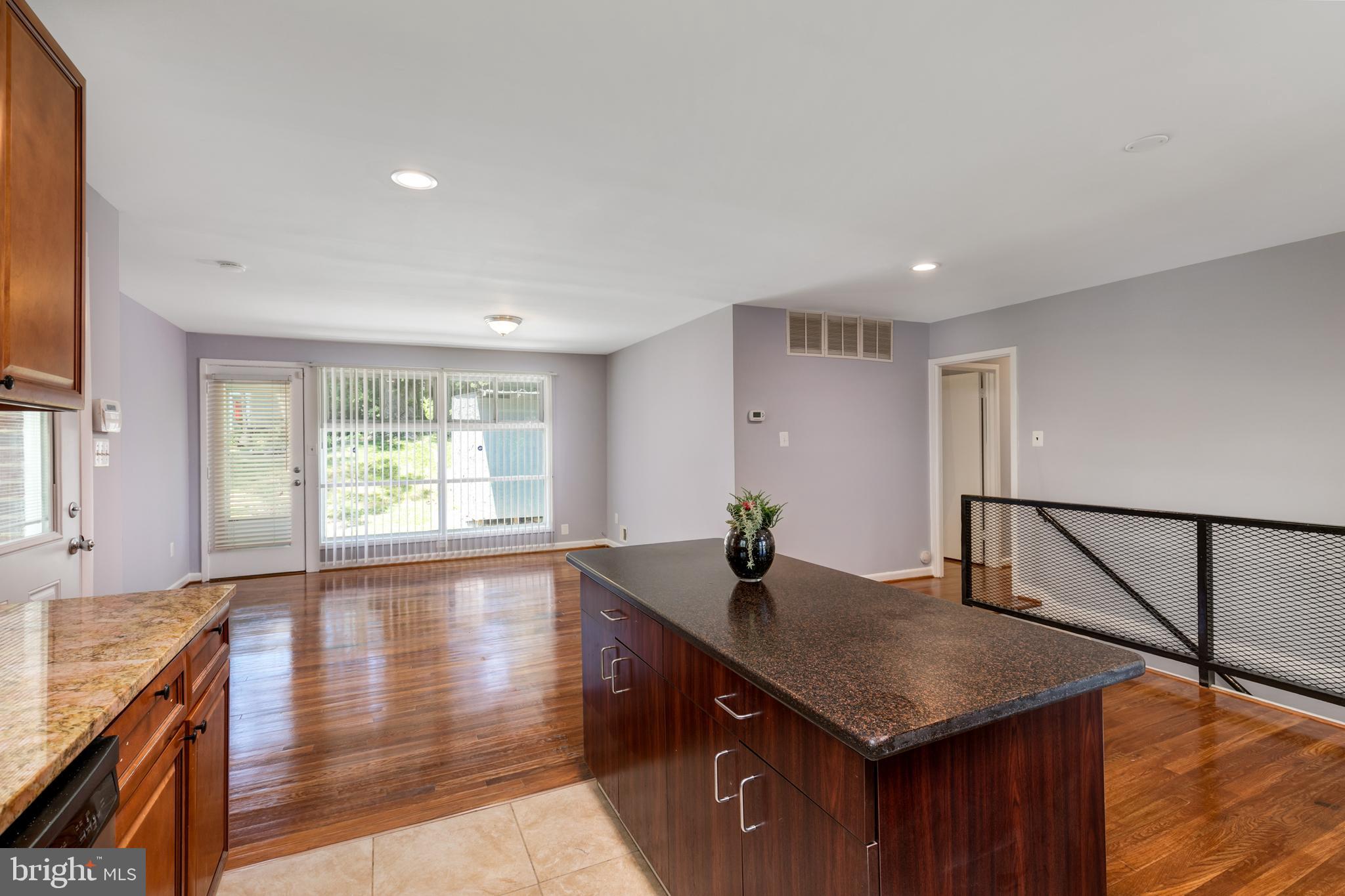 305 Belton Road Silver Spring, MD 20901 - Photo 6 of 37