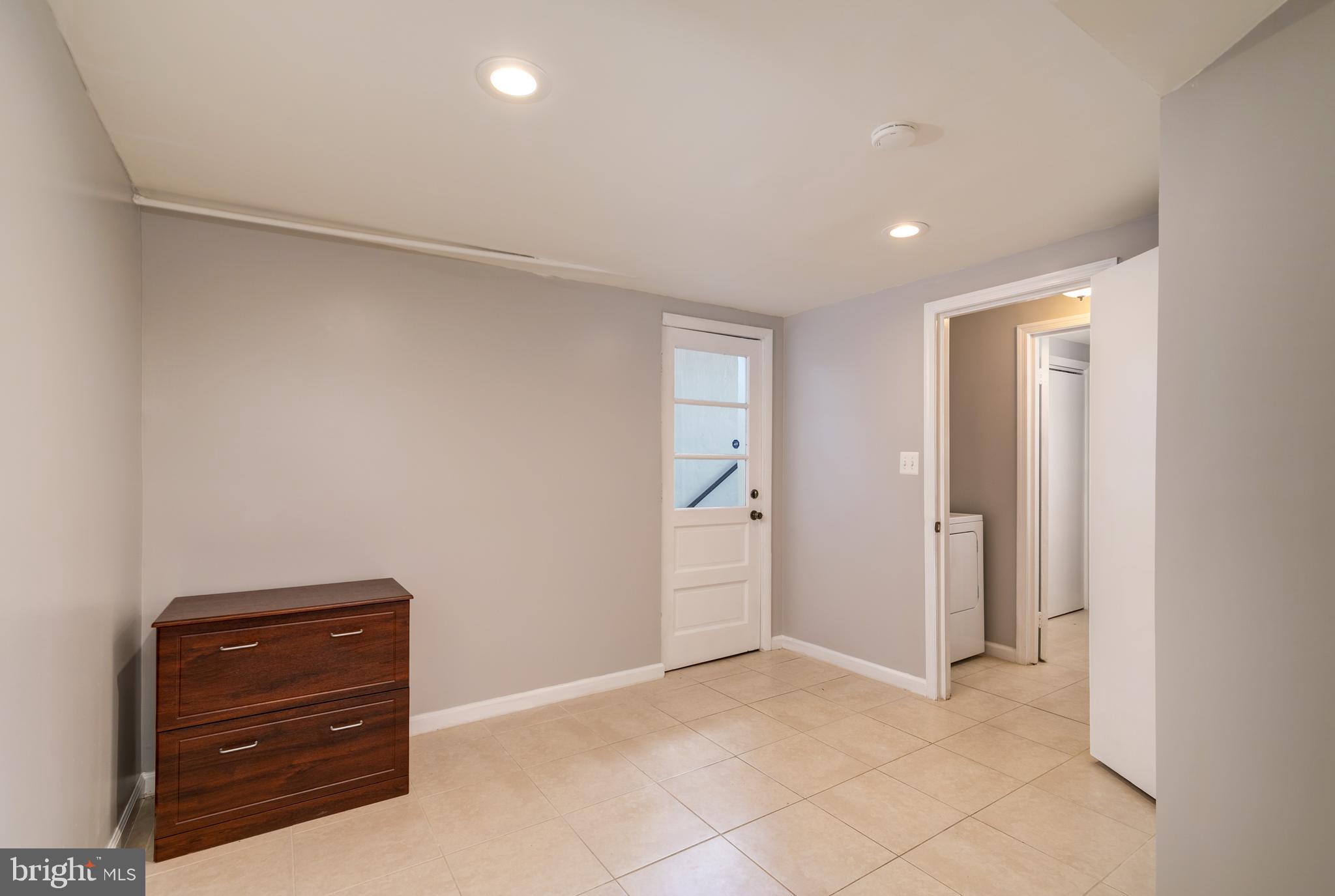 305 Belton Road Silver Spring, MD 20901 - Photo 7 of 37