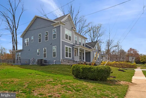 $1,695,900 | 8205 Dabney Avenue, Springfield, VA 22152