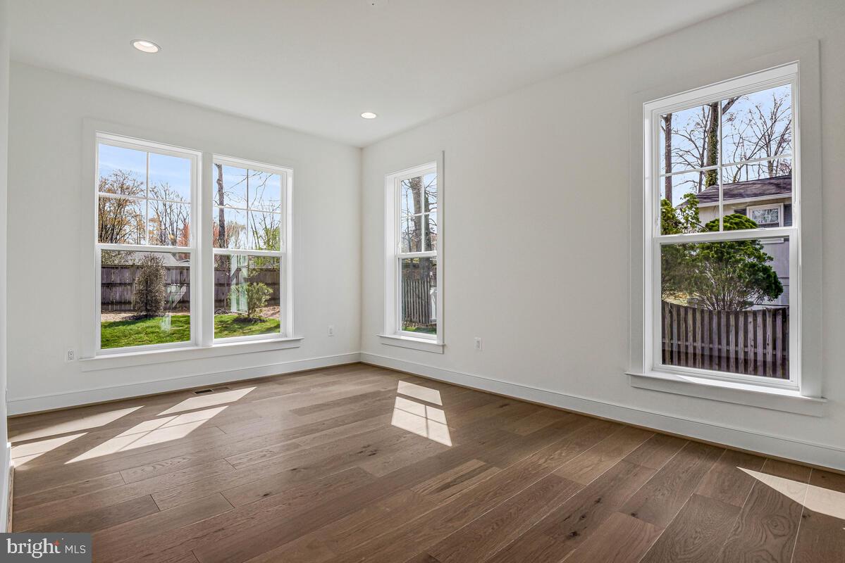 8205 Dabney Avenue Springfield, VA 22152 - Photo 32 of 84