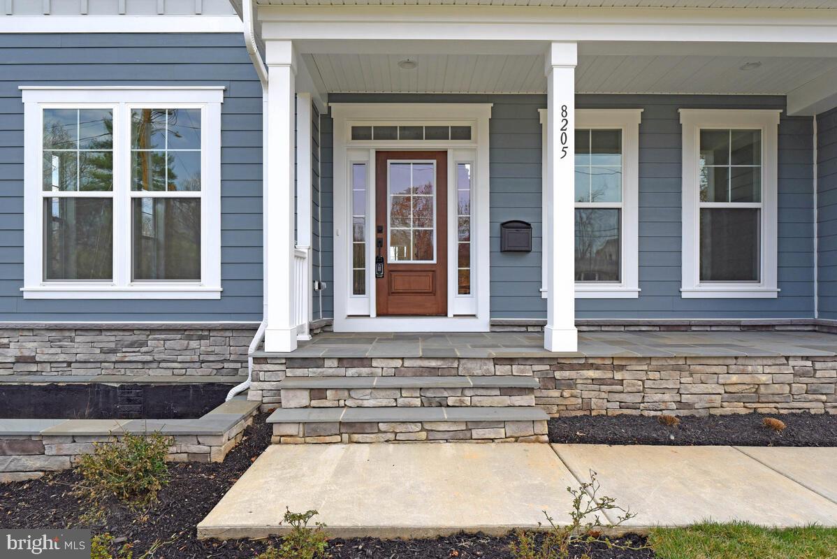8205 Dabney Avenue Springfield, VA 22152 - Photo 4 of 84