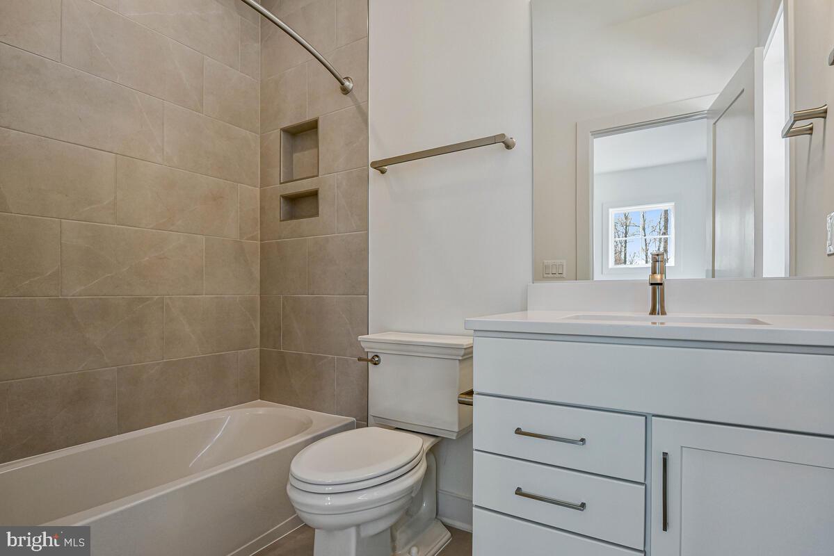 8205 Dabney Avenue Springfield, VA 22152 - Photo 54 of 84