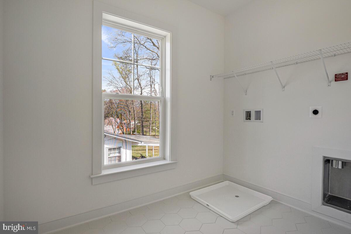 8205 Dabney Avenue Springfield, VA 22152 - Photo 55 of 84