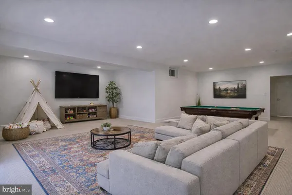 $1,695,900 | 8205 Dabney Avenue, Springfield, VA 22152