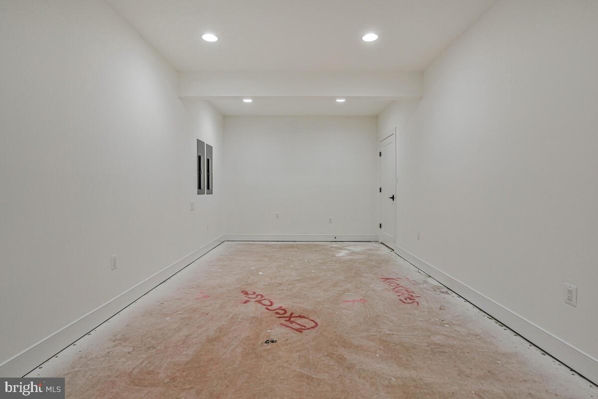 8205 Dabney Avenue Springfield, VA 22152 - Photo 71 of 84