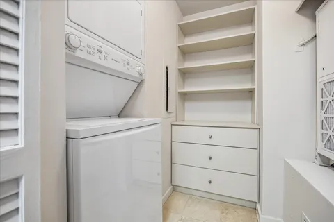 $499,900 | 1701 Hermann Drive, Unit 17D, Houston, TX 77004