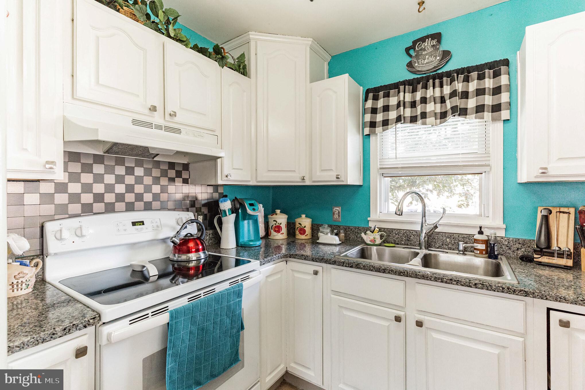 17 Inbrook Road Levittown, PA 19057 - Photo 6 of 14 Gallery Image 6