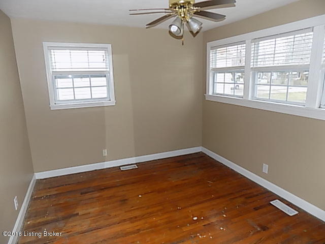8210 Kerry Road Louisville, KY 40258 - Photo 7 of 12 DSCN4642