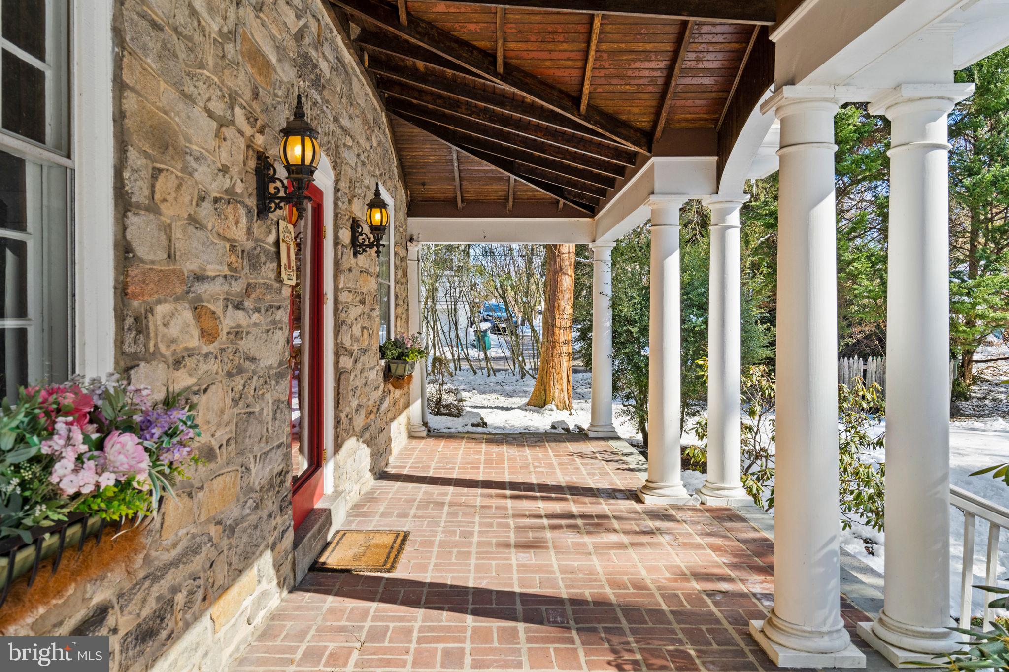 1 Sproul Lane Wallingford, PA 19086 - Photo 3 of 58