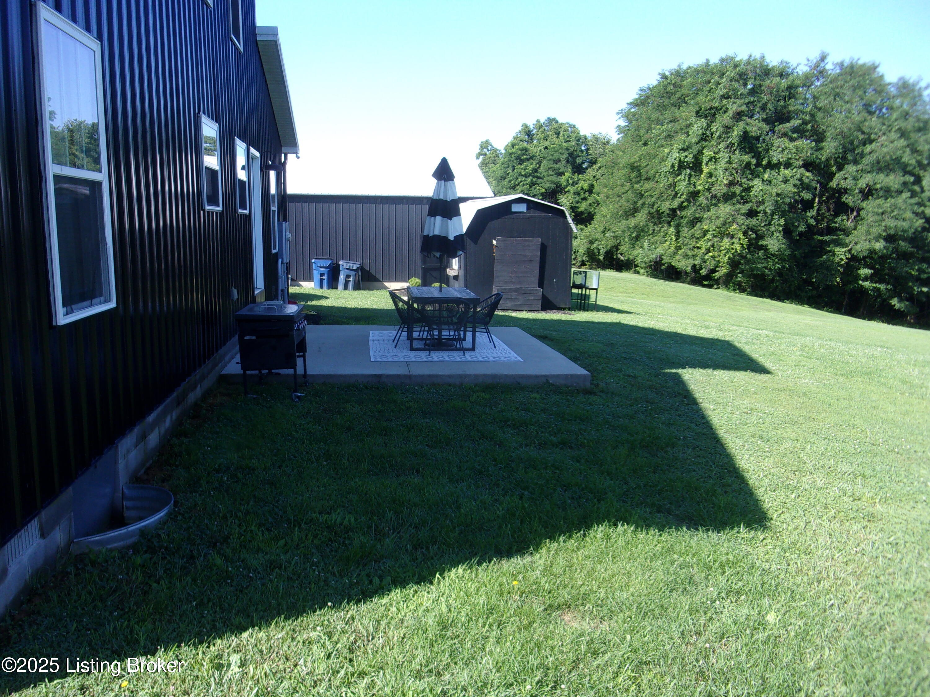 7170 Lawrenceburg Road Bloomfield, KY 40008 - Photo 12 of 39 101_6955