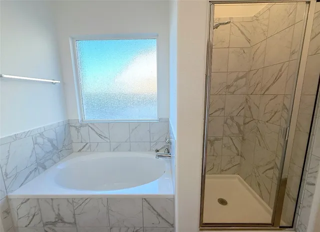 $2,295 | 224 Canley Loop, Hutto, TX 78634