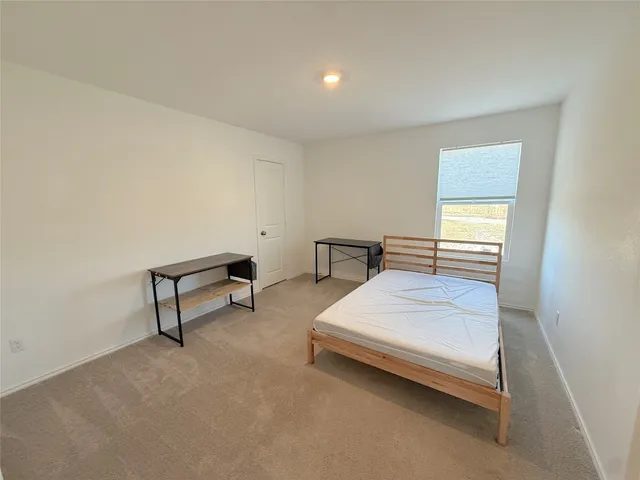 $2,295 | 224 Canley Loop, Hutto, TX 78634