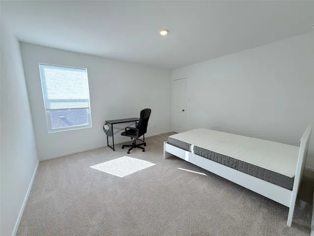 $2,295 | 224 Canley Loop, Hutto, TX 78634