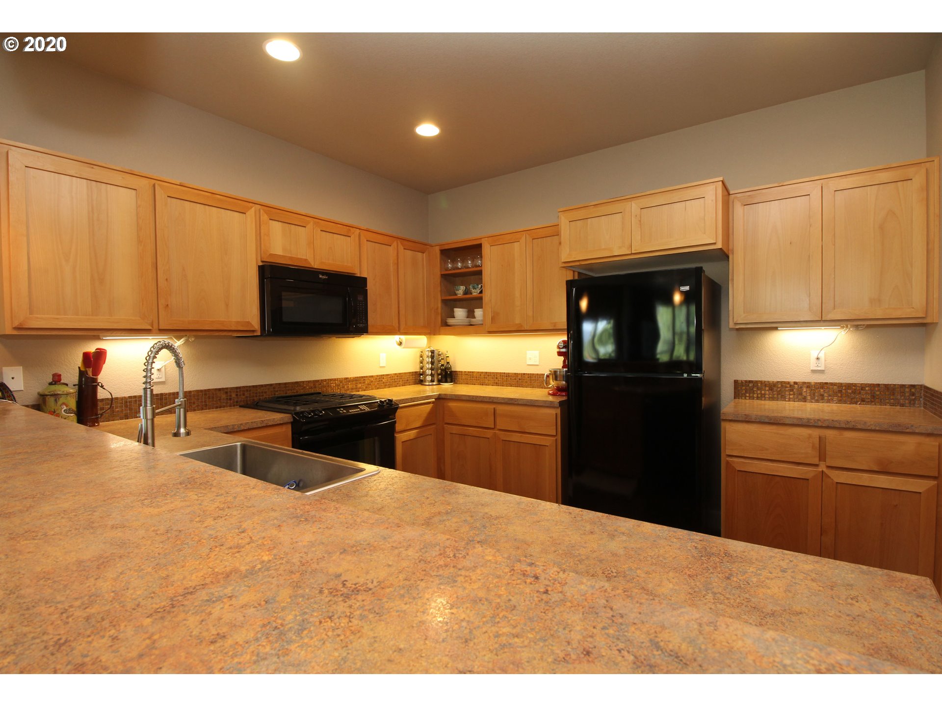 2185 37th Street Springfield, OR 97477 - Photo 7 of 32 Gallery Image 7