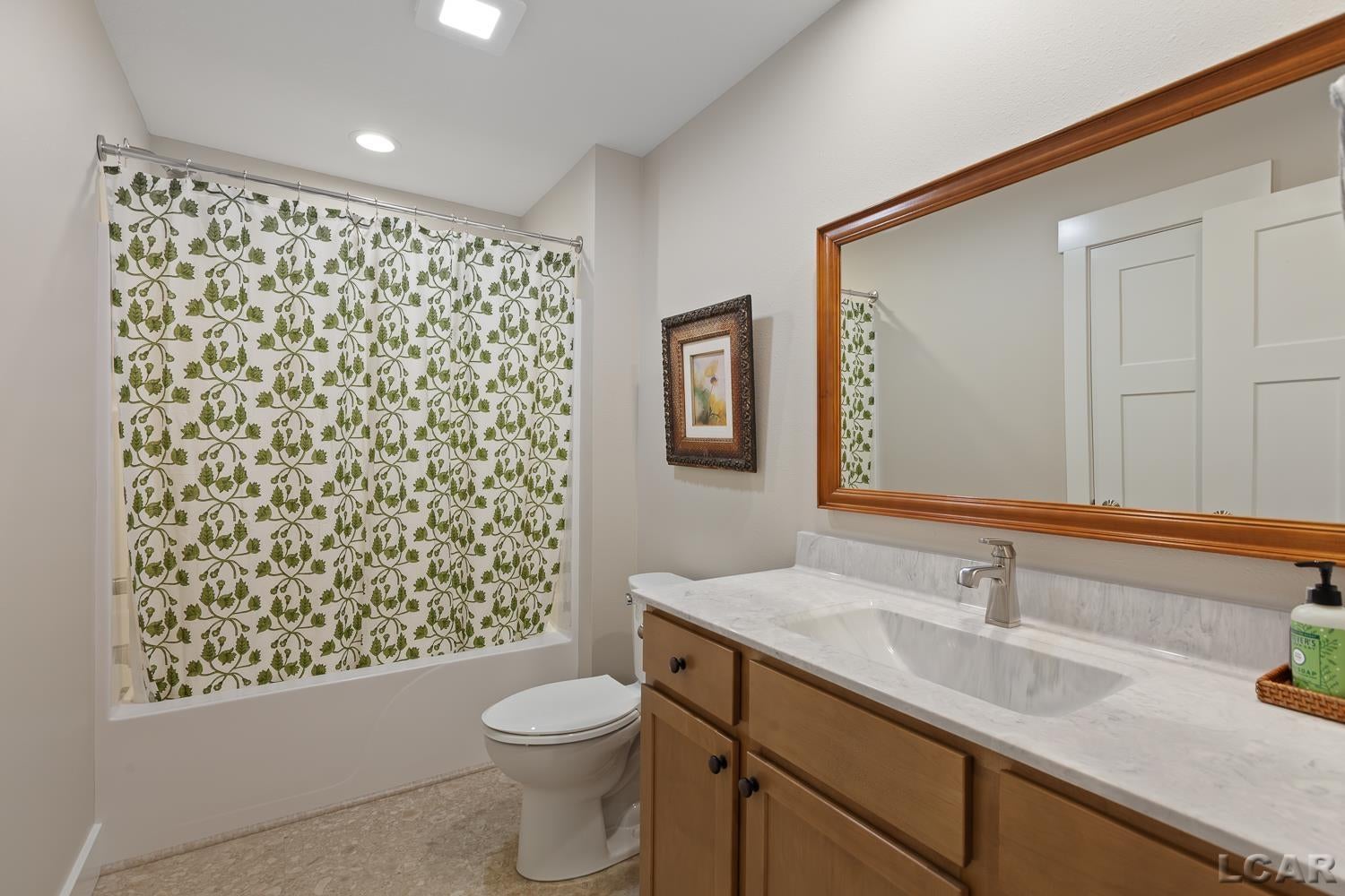 1641 Rivers Edge Court Adrian, MI 49221 - Photo 19 of 45