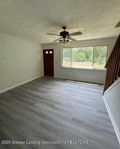 11157 West Jolly Road Lansing, MI 48911 - Photo 3 of 15 10