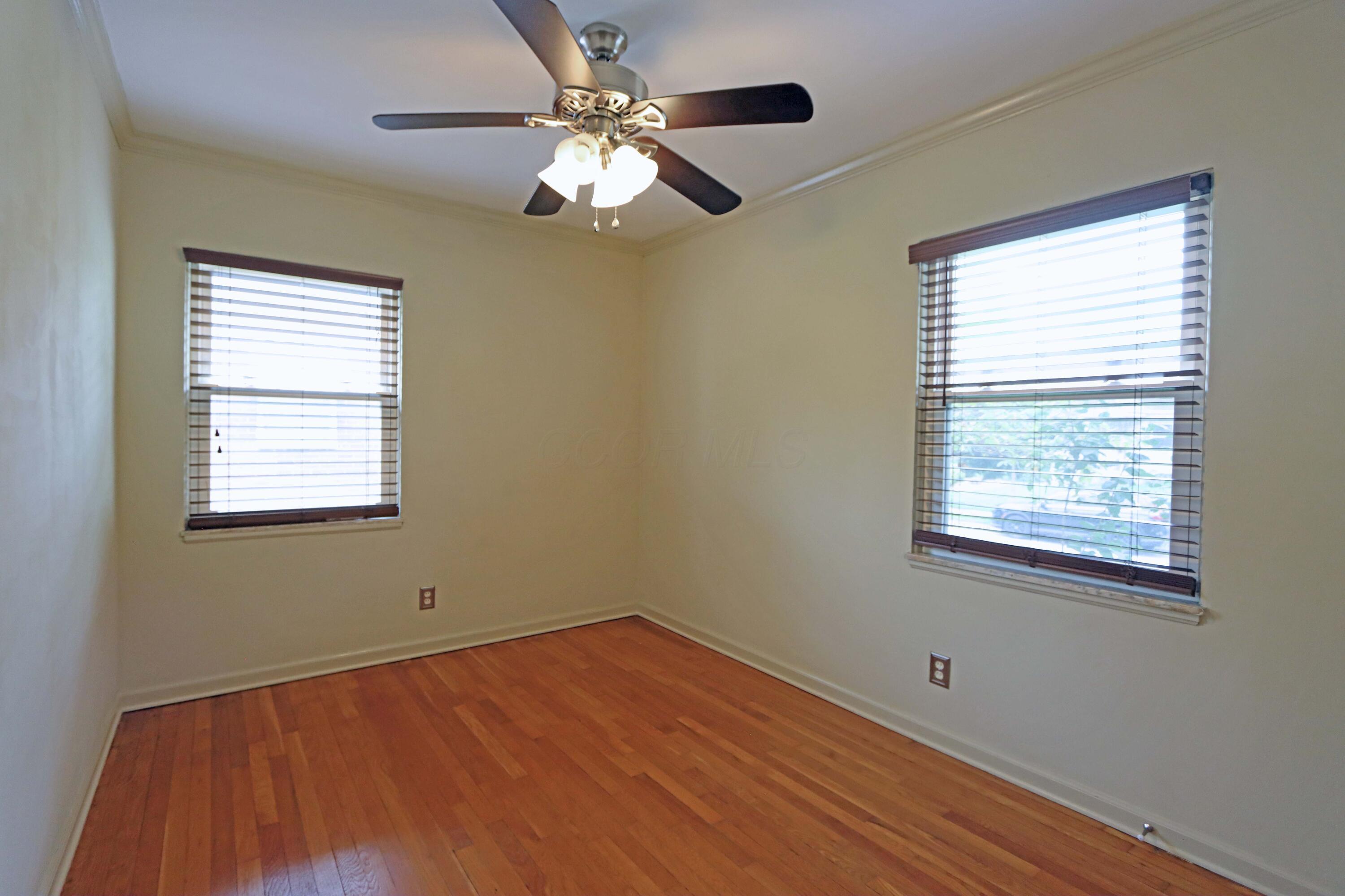 925 South Chesterfield Road Columbus, OH 43209 - Photo 19 of 48 925 S Chesterfield