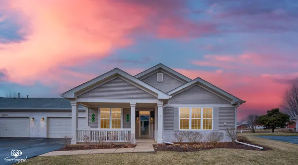 $295,000 | 15958 Buckner Pond Way, Crest Hill, IL 60403