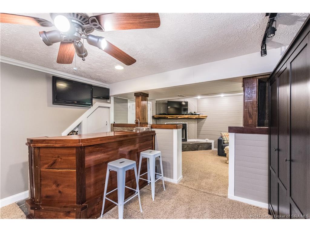 7815 Lariat Road Louisville, KY 40219 - Photo 6 of 38 Gallery Image 6