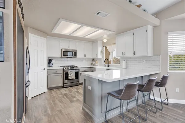 $809,900 | 6297 Coleridge Road, Oak Hills, CA 92344