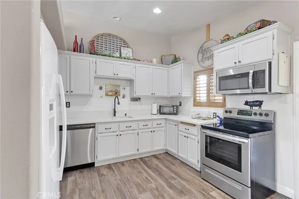 $809,900 | 6297 Coleridge Road, Oak Hills, CA 92344