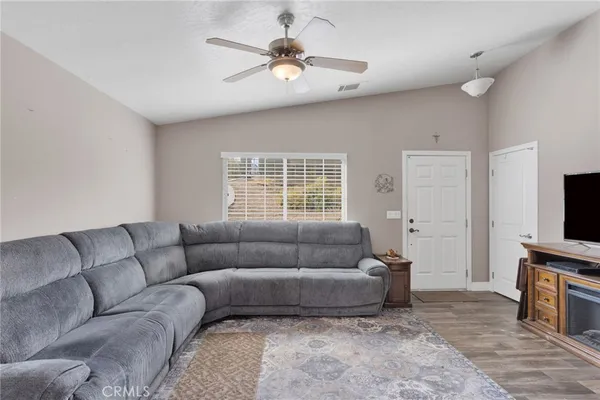 $809,900 | 6297 Coleridge Road, Oak Hills, CA 92344
