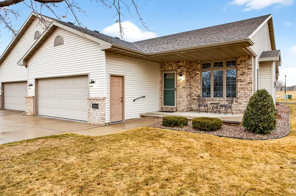 $375,000 | 1831 East Sylvan Avenue, Appleton, WI 54915