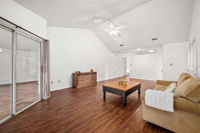 $215,000 | 1058 Northwest 125th Drive, Newberry, FL 32669