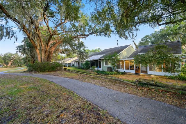 $215,000 | 1058 Northwest 125th Drive, Newberry, FL 32669