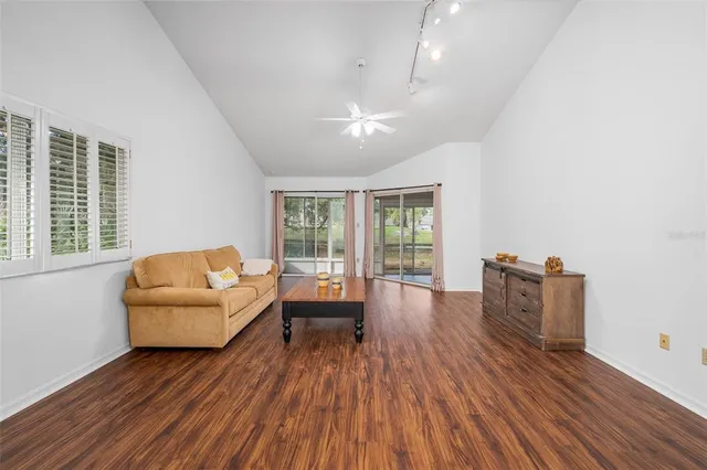 $215,000 | 1058 Northwest 125th Drive, Newberry, FL 32669