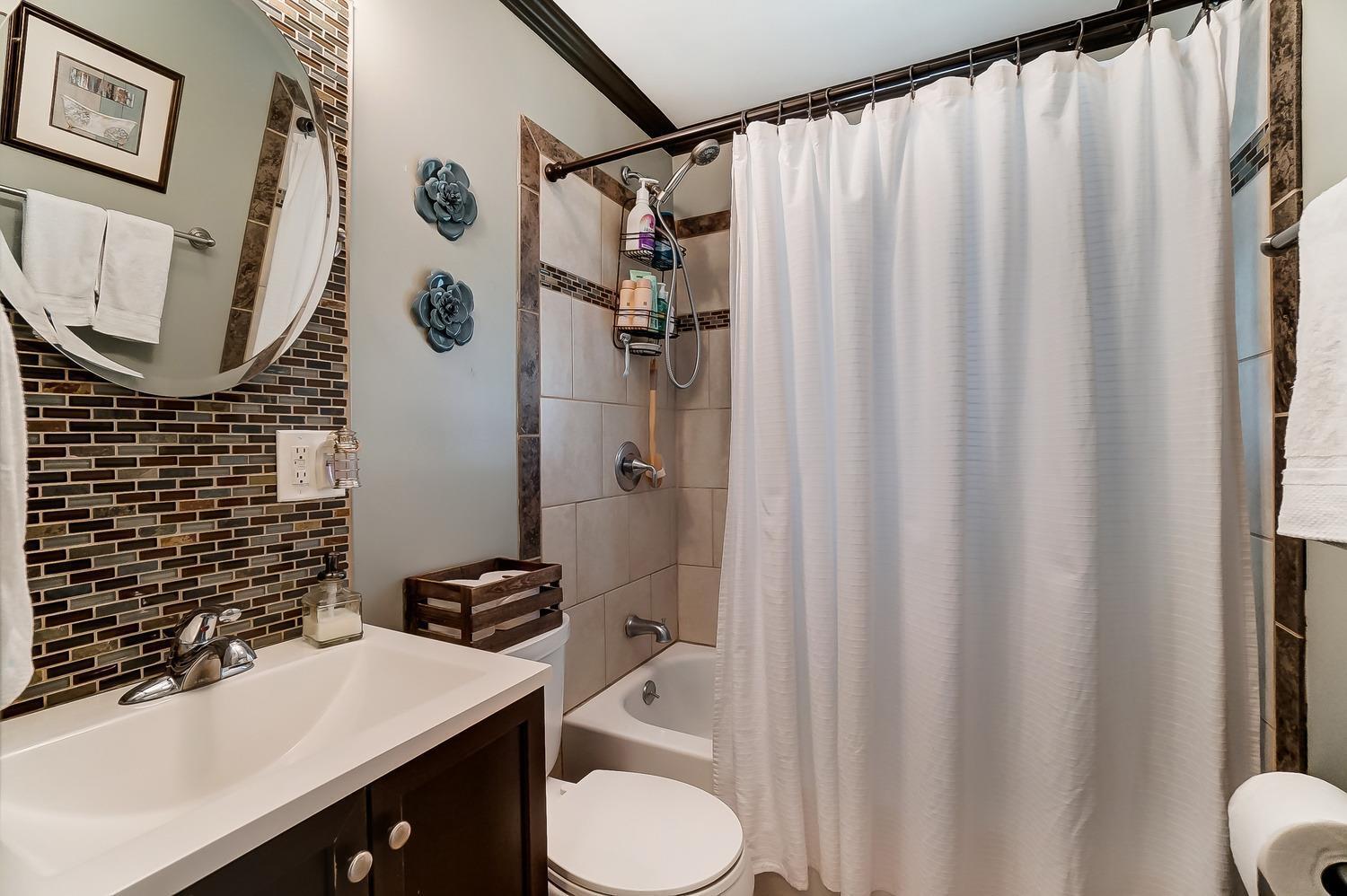 2238 Hunt Road Reading, OH 45215 - Photo 19 of 41