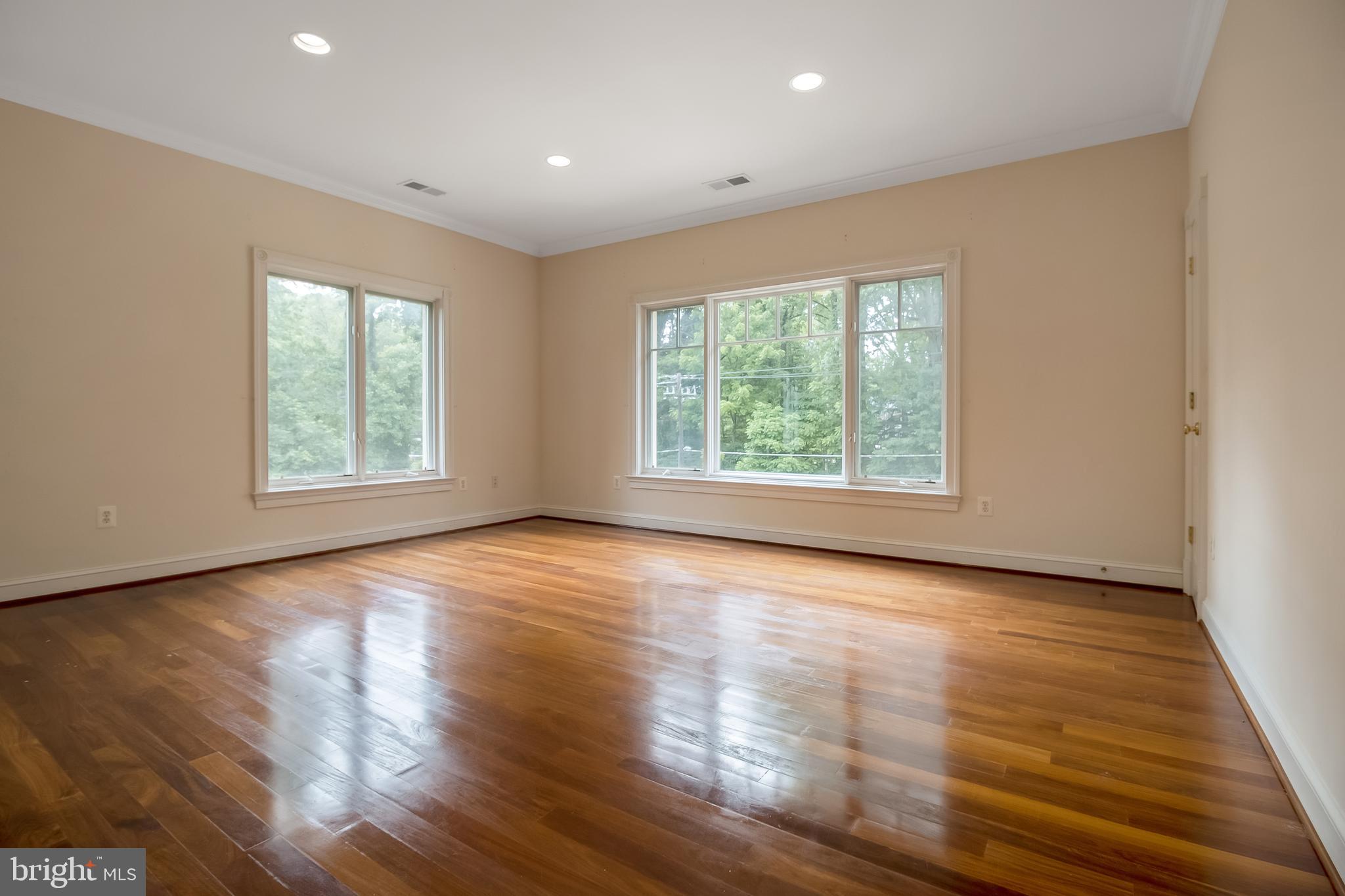 9101 Burdette Road Bethesda, MD 20817 - Photo 72 of 113 bedroom 5