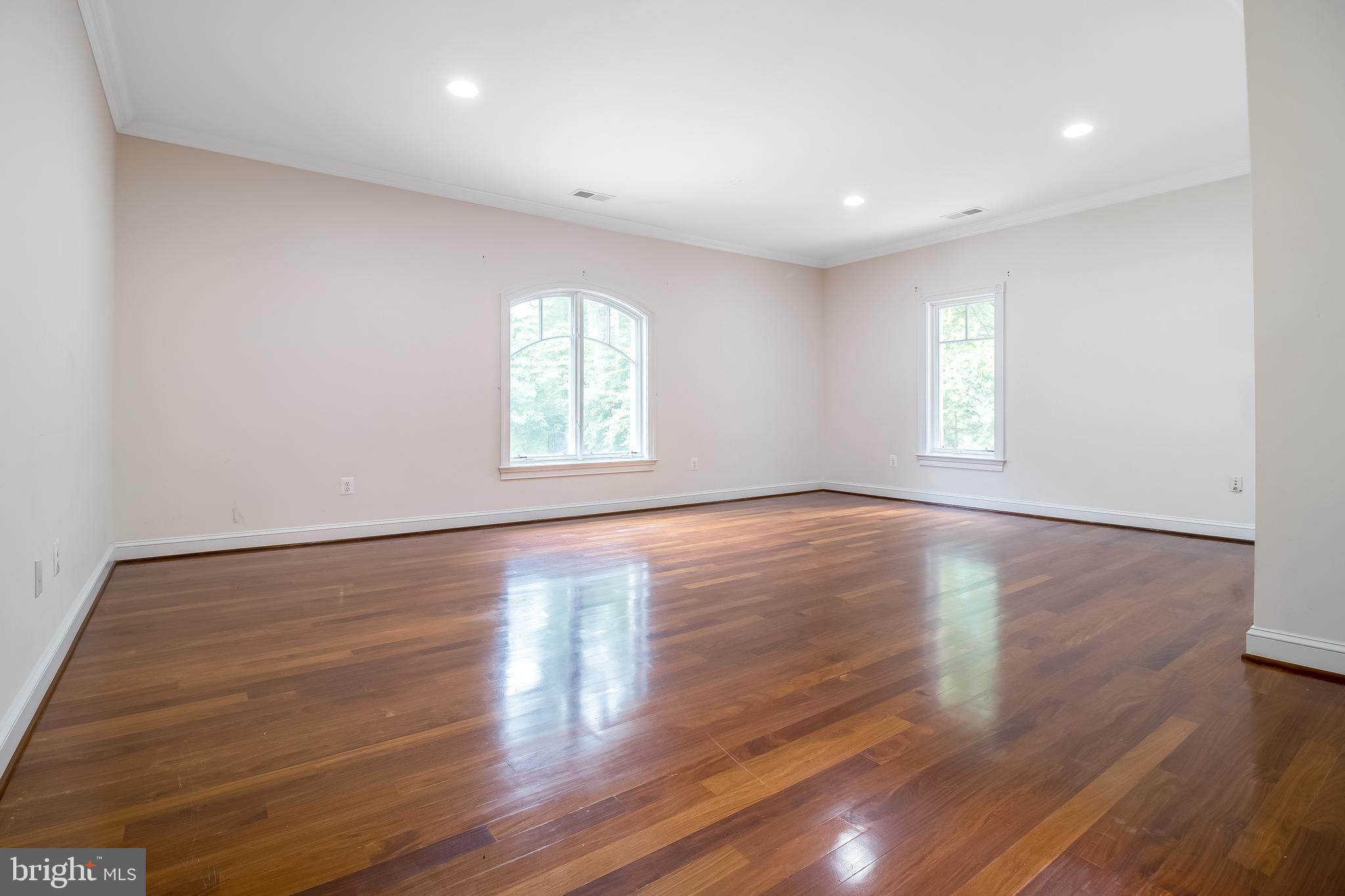 9101 Burdette Road Bethesda, MD 20817 - Photo 86 of 113 Gallery Image 86
