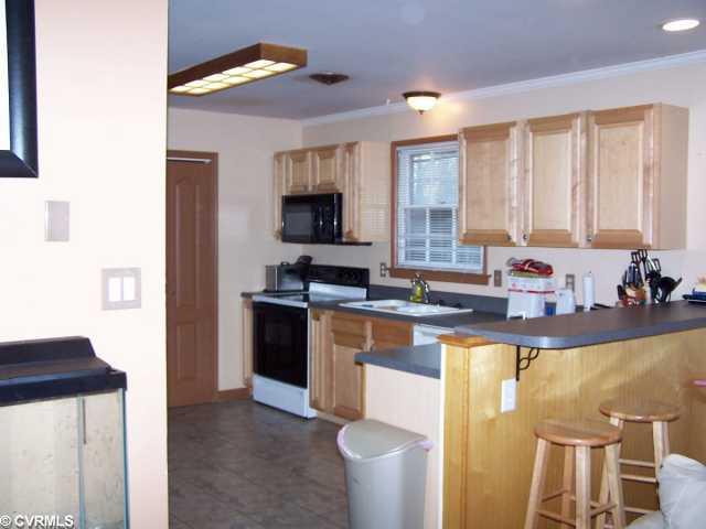 3900 Bronholly Road Chesterfield, VA 23832 - Photo 3 of 4 Kitchen