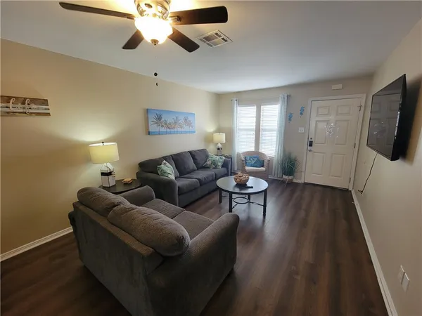 $2,100 | 15438 Seamount Cay Court, Unit 103, Corpus Christi, TX 78418