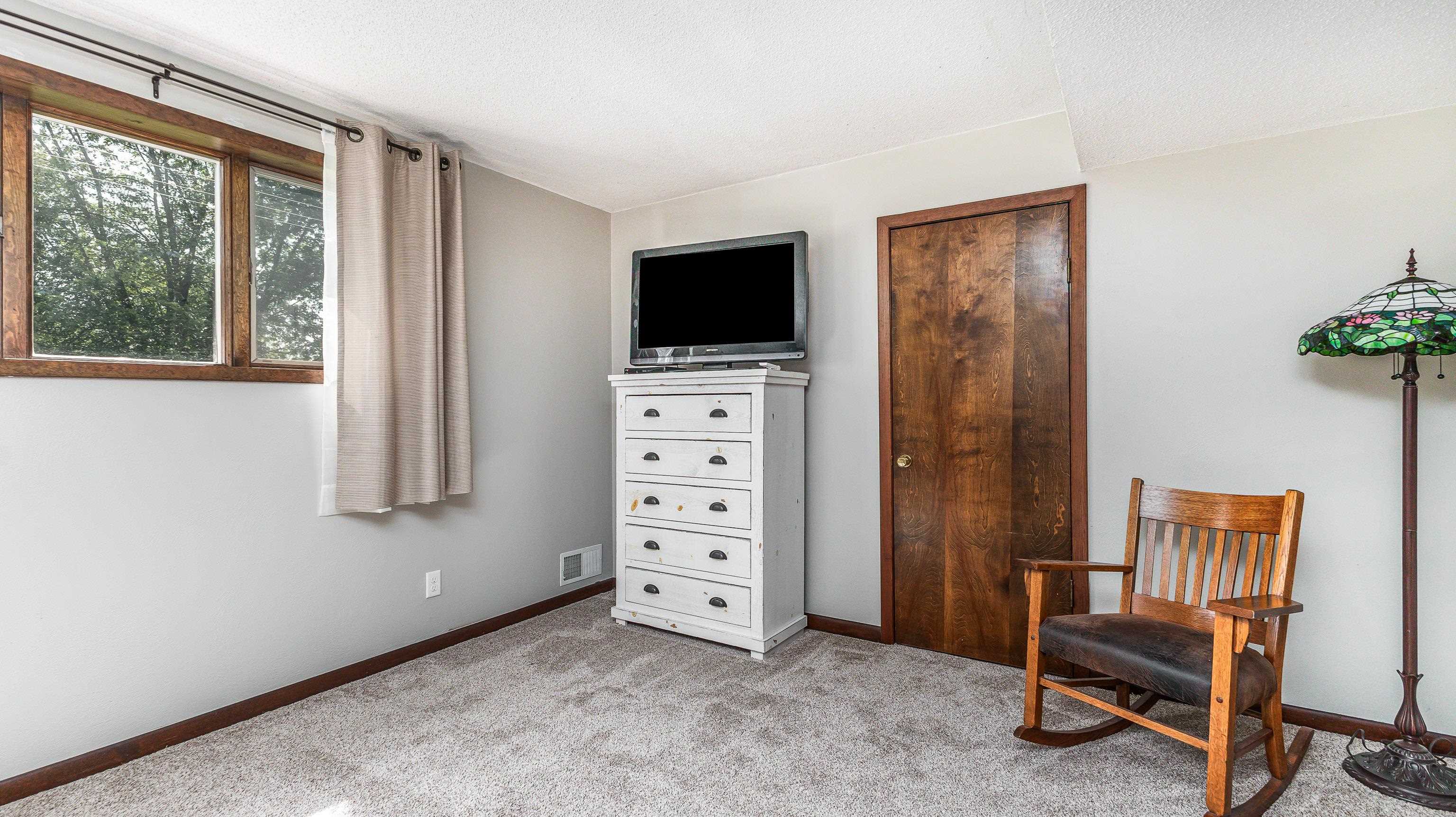 7121 Pine Road East Dubuque, IL 61025 - Photo 28 of 52 Gallery Image 28
